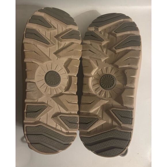 UGG Tasman Weather Hybrid Sise 8 ~ Grey ~ Excellent main image 7